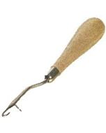 Een knoophaak speciaal voor te knopen.