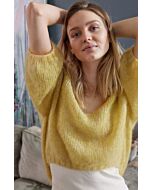 Lana Grossa gele trui met v-hals breien van Silkhair (Beloved Knits, m11)