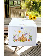 Borduurpakket voorbedrukte loper knuffelende konijntjes om te borduren Vervaco pn-0146336