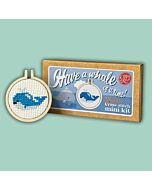 Crafty Mini Kit borduurpakket matchbox walvis MB-009 incl. kleine borduurring & sleutelhangertje
