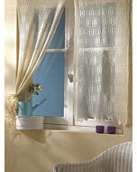 Haakpakket 2 gordijntjes om te haken van DMC. Een gordijn is 115 x 47cm op haaknaald 1.5mm