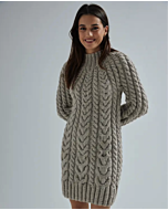 Phildar jurk met kabels breien van Phil Looping (244, m22)