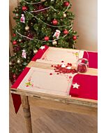  Set van 2 placemats met omgezoomde boord. kerstboom en hartjes met telpatroon