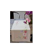 Voorbedrukte loper roze rozen  met ingeweven boord om te borduren.