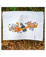 Vervaco borduurpakket theedoek spelende poesjes PN-0217574 voorbedrukt