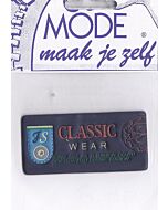 Blauw met oranje tekst Classic maar ook teksten en figuren met de kleuren geel, groen en lichtblauw met een lederlook (plastic).