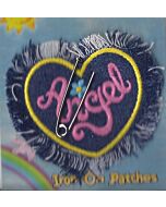 Spijkerstof hartje met veiligheidsspeld en tekst Angel als applicatie.