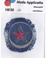 Rond, spijkerstof met een roze/zilvere ster applicatie.