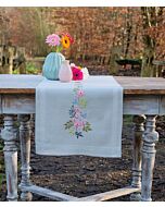 Vervaco borduurpakket tafelloper bloemen en blaadjes pn-0170760 voorbedrukt  