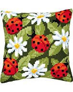 vervaco pn-0008482Borduurpakket  kussen  Kapoentjes  met  margrieten 