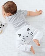 Phildar baby broekje met poes breien van Phil Caresse 