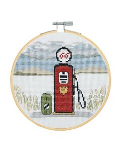 DMC borduurpakket Benzine Pomp BK1985 telpatroon incl. borduurring. Live the American dream!