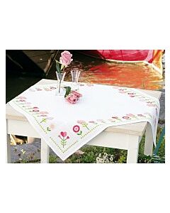 Bordurupakket tafelkleed met telpatroon roze bloemen om te borduren  vervaco pn-0156419