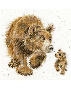 Borduurpakket in mijn voetstappen beer met jong van Bothy Threads XHD56