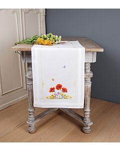 Borduurpakket tafelloper wilde voorjaarsbloemen van Vervaco PN-0145163 voorbedrukt