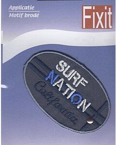 Ovaal en grijs getint met tekst Surf nation applicatie.