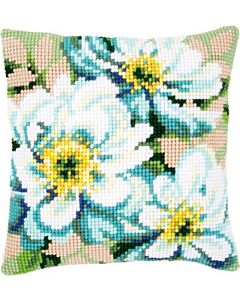 Borduurpakket  kruissteek kussen  japanese anemonen 2